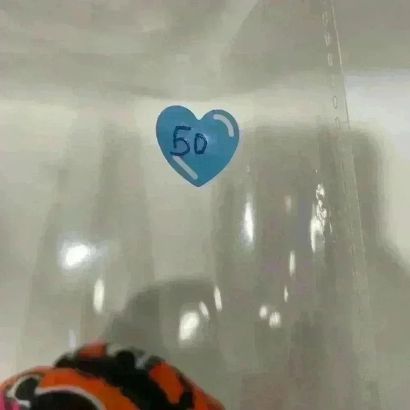 L.O.L Surprise 💀 Halloween Slipper Socks with Grippers shoe size s/m 8-13 kids - Picture 9 of 9